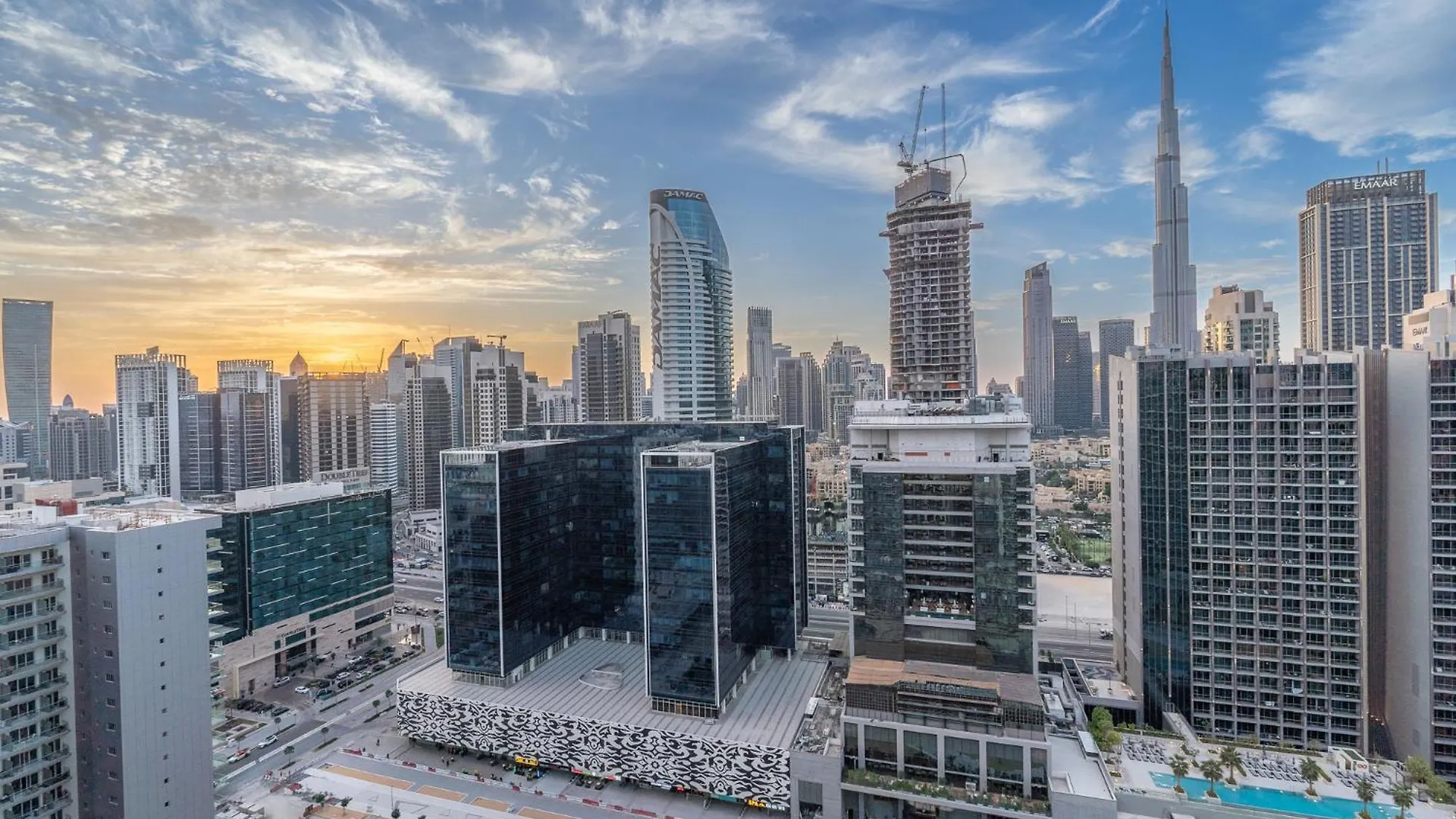 Apartment Burj View - Chic 2Br - 5Min Dubai Mall Canal United Arab Emirates