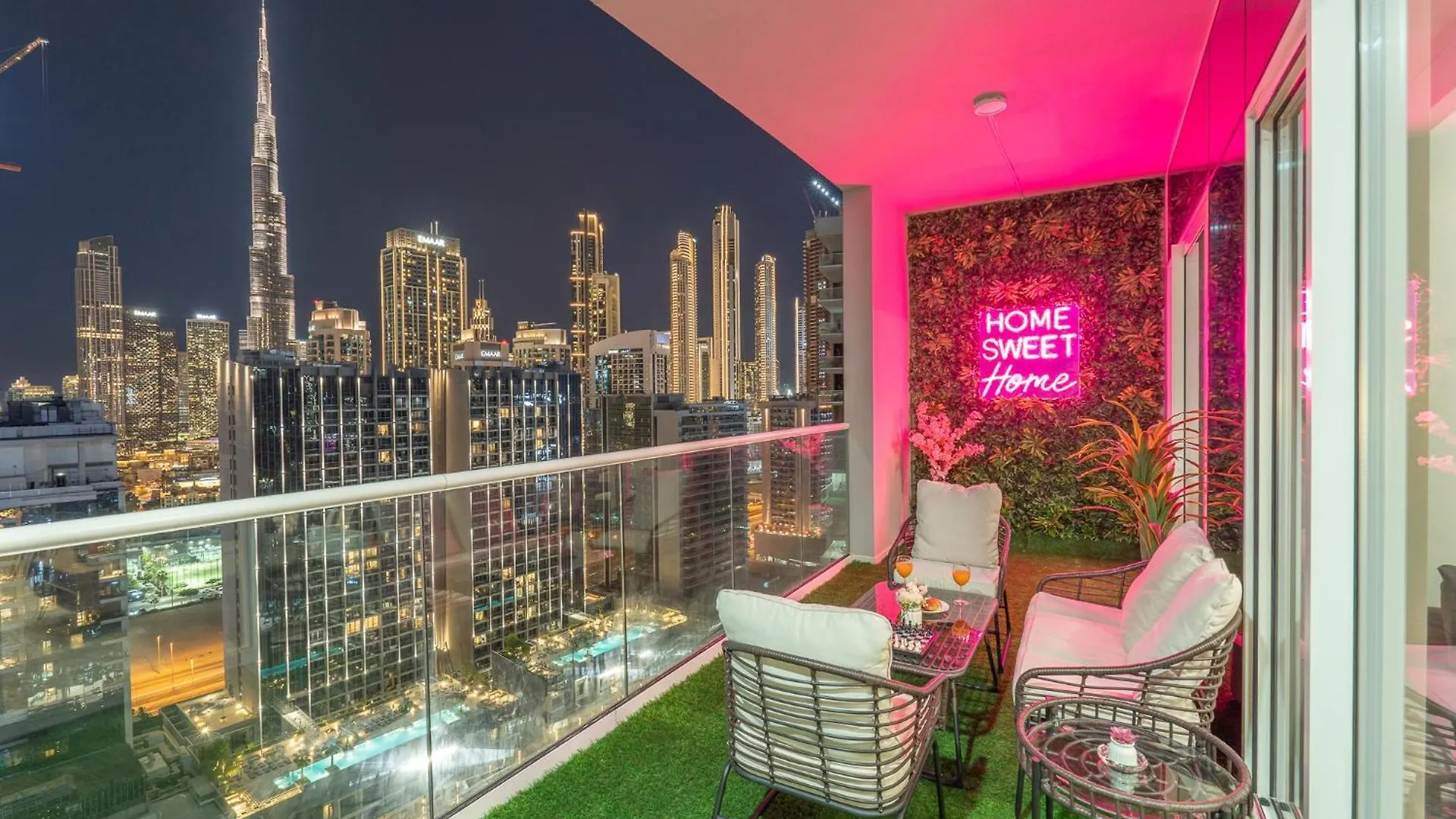 Burj View - Chic 2Br - 5Min Dubai Mall Canal 0*,