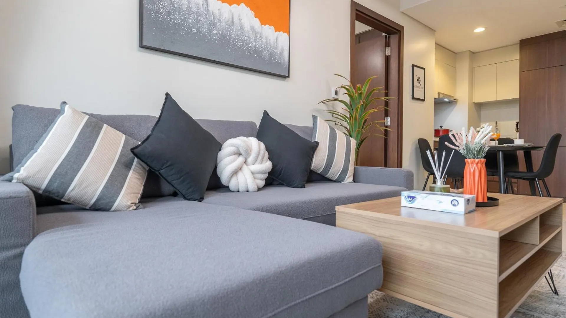 Apartment Burj View - Chic 2Br - 5Min Dubai Mall Canal