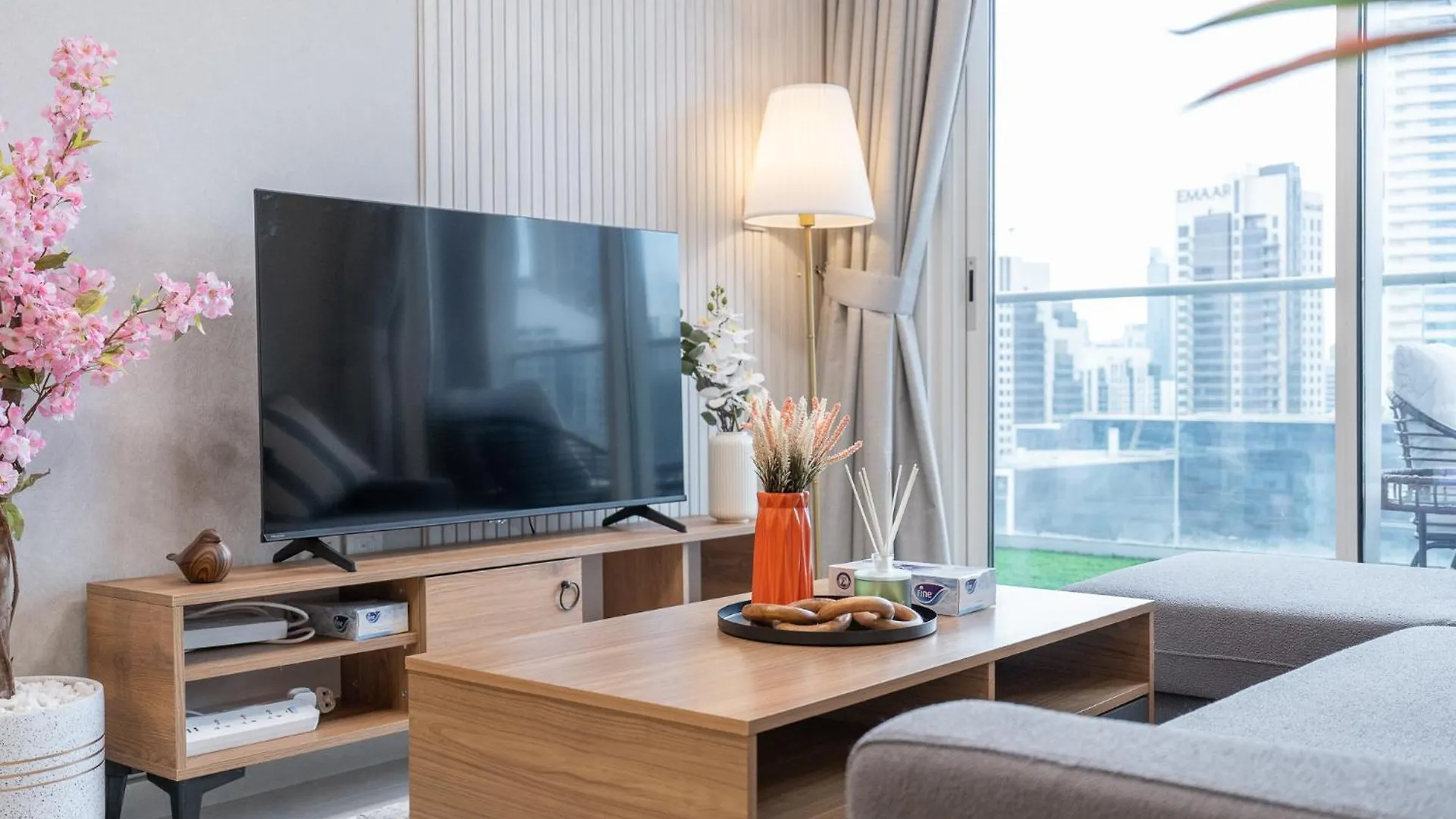 Burj View - Chic 2Br - 5Min Dubai Mall Canal 0*,