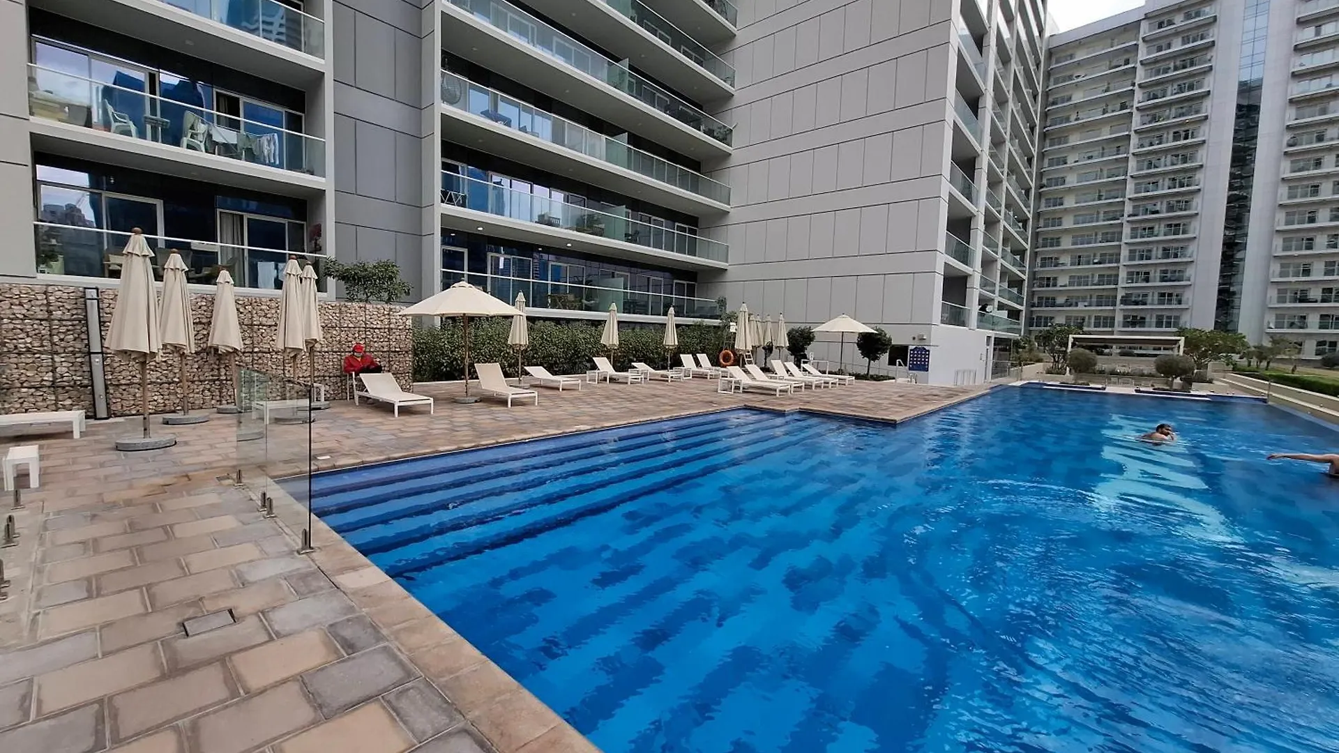 Burj View - Chic 2Br - 5Min Dubai Mall Canal Emirados Árabes Unidos