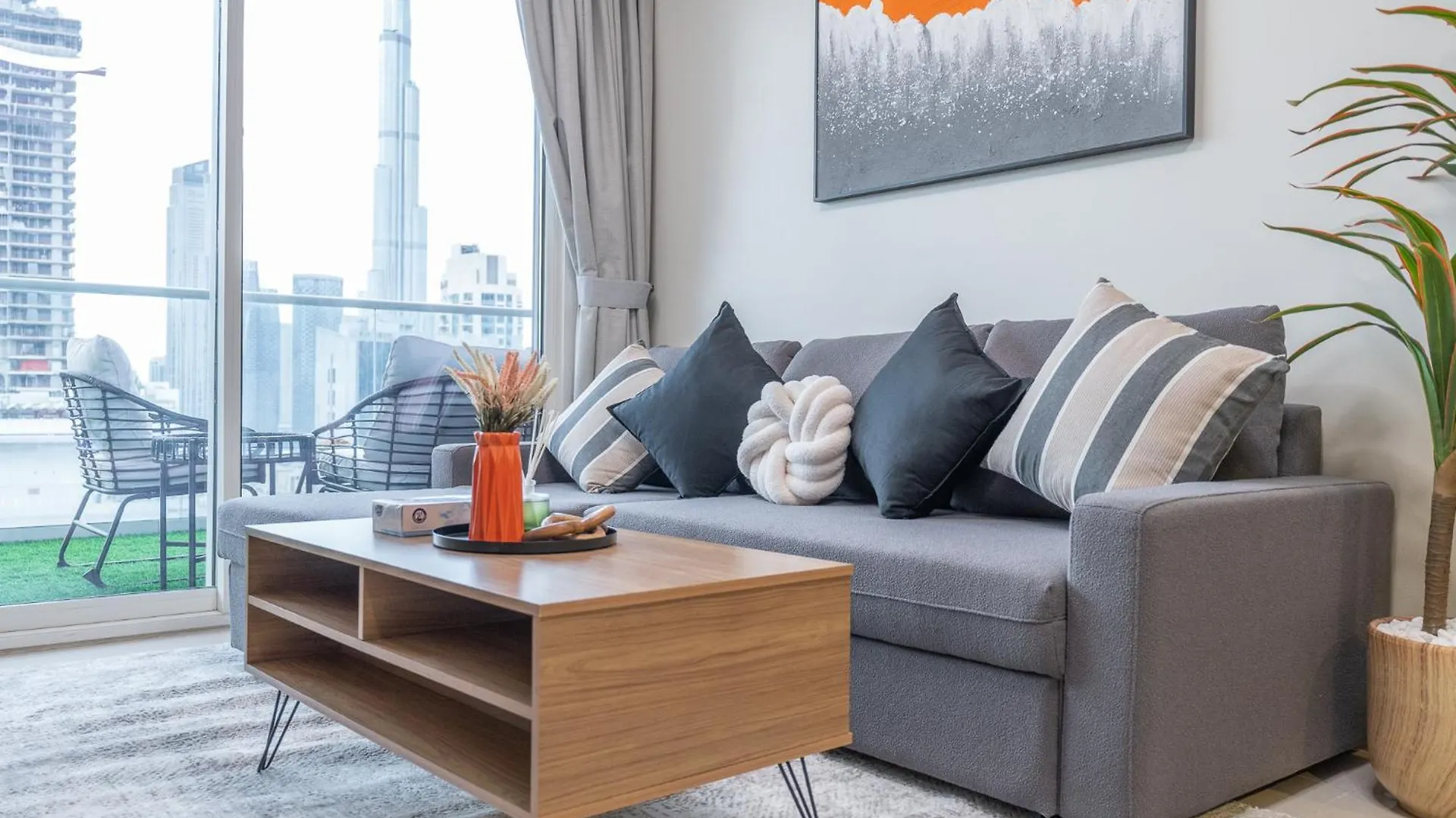 Apartamento Burj View - Chic 2Br - 5Min Dubai Mall Canal