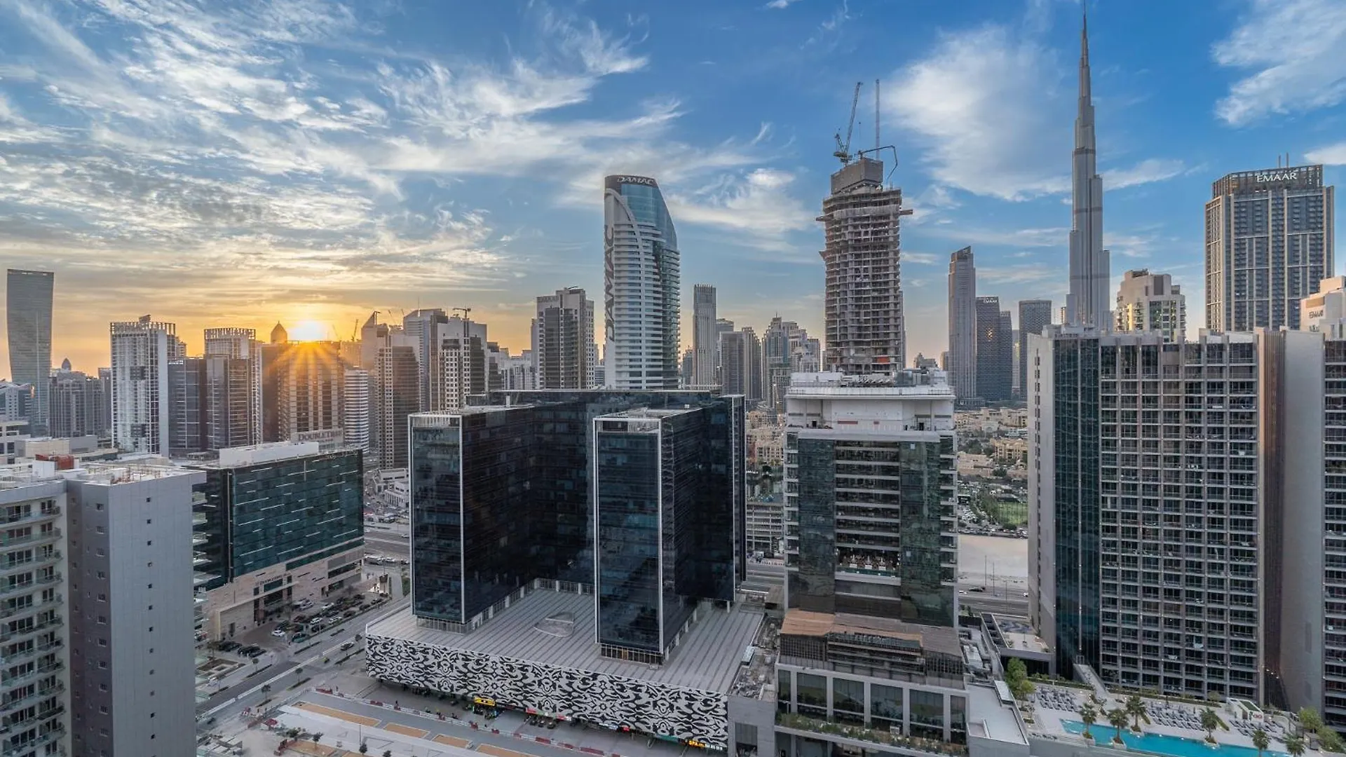 Apartamento Burj View - Chic 2Br - 5Min Dubai Mall Canal