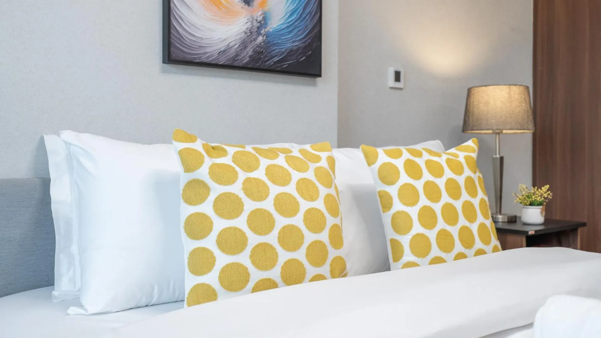 Burj View - Chic 2Br - 5Min Dubai Mall Canal 0*,