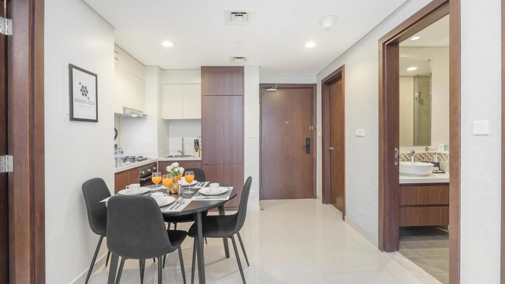 Apartamento Burj View - Chic 2Br - 5Min Dubai Mall Canal Emirados Árabes Unidos